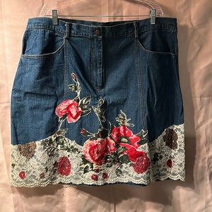 Monroe & main floral lace skirt